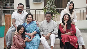 মধ্যবিত্তের প্রতিচ্ছবির নাটক ‘মিডল ক্লাস ফ্যামিলি’
