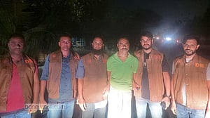 ত্রিশালে চাল ব্যবসায়িকে হত্যা: ফেলে যাওয়া মানিব্যাগের সূত্র ধরে গ্রেপ্তার ১