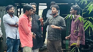 ঢাবি শিক্ষার্থীকে ‘মারধরকারী’ ছাত্রশক্তি নেতার বাড়িতে অগ্নিসংযোগ