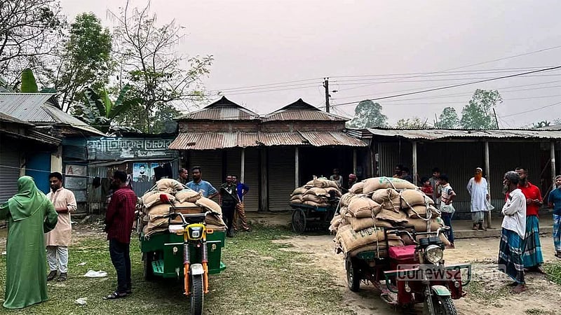 ময়মনসিংহে খাদ্যবান্ধব কর্মসূচির ১৪০ বস্তা চাল জব্দ