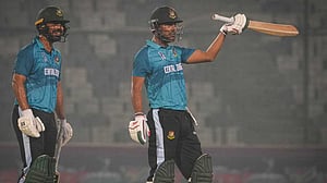 হৃদয়ের ৯৬ ছাপিয়ে সাইফ-নাঈমের ব্যাটে চ্যাম্পিয়ন মধ্যাঞ্চল