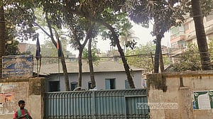 নারায়ণগঞ্জে পুলিশের কাছ থেকে ছিনতাই হওয়া অস্ত্র উদ্ধার, আটক আরও ২