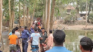 নাটোরে পূর্ব বিরোধের জেরে সংঘর্ষ, আহত ৮