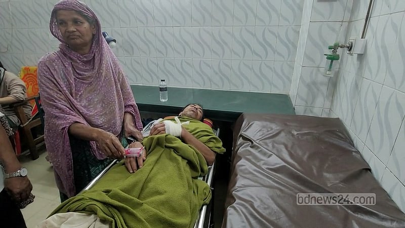 মেয়েকে উত্ত্যক্তের প্রতিবাদ, হাত ভেঙে দেওয়া হল বাবার