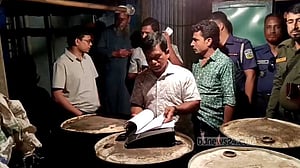 অবৈধ মজুদ: মাসজুড়ে ৪৮২৪ অভিযান, উদ্ধার পৌনে ৪ লাখ লিটার তেল