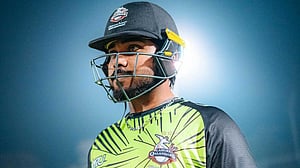 গ্লোবাল সুপার লিগে শুরুতে ব্যর্থ পারভেজ