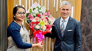 বাংলাদেশ ও যুক্তরাষ্ট্রের ‘কৌশলগত বন্ধন জোরদারে’ ঢাকায় পল কাপুর