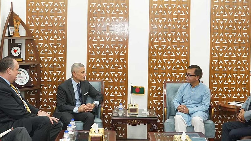 বাংলাদেশে বিনিয়োগ বাড়াতে ‘অশুল্ক বাধা’ দূরের তাগিদ যুক্তরাষ্ট্রের: বাণিজ্যমন্ত্রী