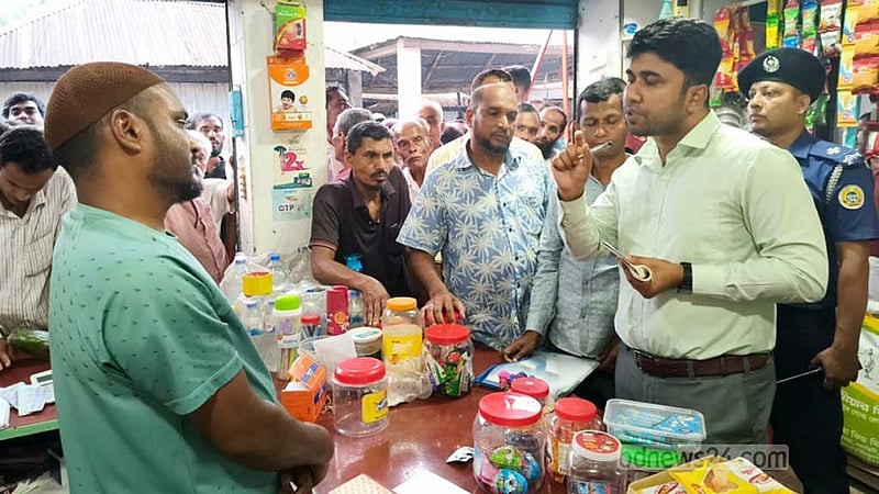 বেশি দামে পেট্রোল বিক্রি ও অবৈধ মজুদ: ২ ব্যবসায়ীকে জরিমানা