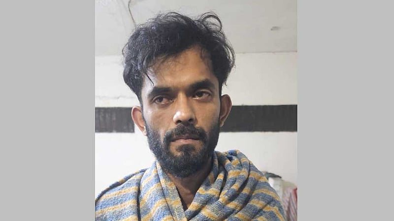 নারায়ণগঞ্জে পুলিশের অস্ত্র ছিনতাই, সন্দেহভাজন যুবক গ্রেপ্তার