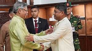 রাষ্ট্রপতির সঙ্গে সেনাপ্রধানের ঈদ শুভেচ্ছা বিনিময়