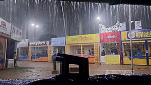 বইমেলার শেষবেলায় বৃষ্টিতে ছন্দপতন