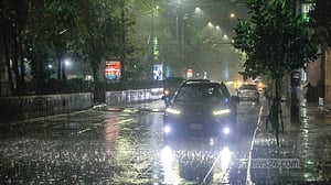 রাজধানীতে শিলাবৃষ্টি