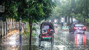 চার বিভাগে কালবৈশাখী, তিন বিভাগে ভারি বৃষ্টির আভাস, কমবে গরম