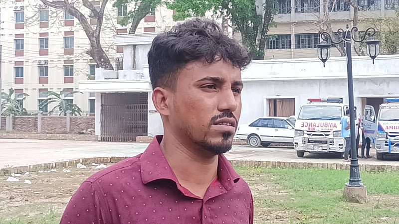 ডুবন্ত বাসে মরতে মরতে যেভাবে বেঁচে ফিরলেন রাজীব সরদার