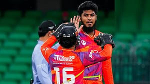 রিশাদের ১ উইকেট, শেষের ঝড়ে জয় শরিফুলদের