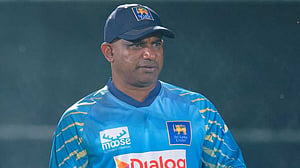 হতাশা নিয়ে দায়িত্ব ছাড়ার ঘোষণা জায়াসুরিয়ার