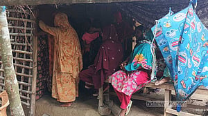 সাতক্ষীরায় বাবার বাড়ি থেকে কিশোরী গৃহবধূর লাশ উদ্ধার