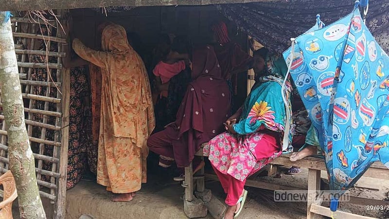 সাতক্ষীরায় বাবার বাড়ি থেকে কিশোরী গৃহবধূর লাশ উদ্ধার