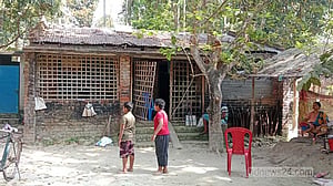 সাতক্ষীরায় আমগাছ থেকে পড়ে প্রাণ গেল শ্রমিকের