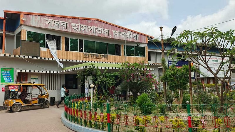 সাতক্ষীরায় চিকিৎসক ও নৈশপ্রহরীর ঝুলন্ত মরদেহ উদ্ধার