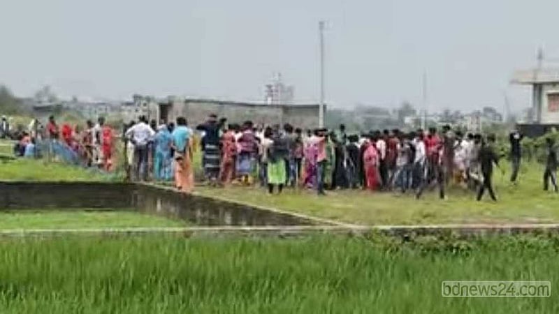 সাভারে মাইক্রোবাস চালককে গলাকেটে হত্যা