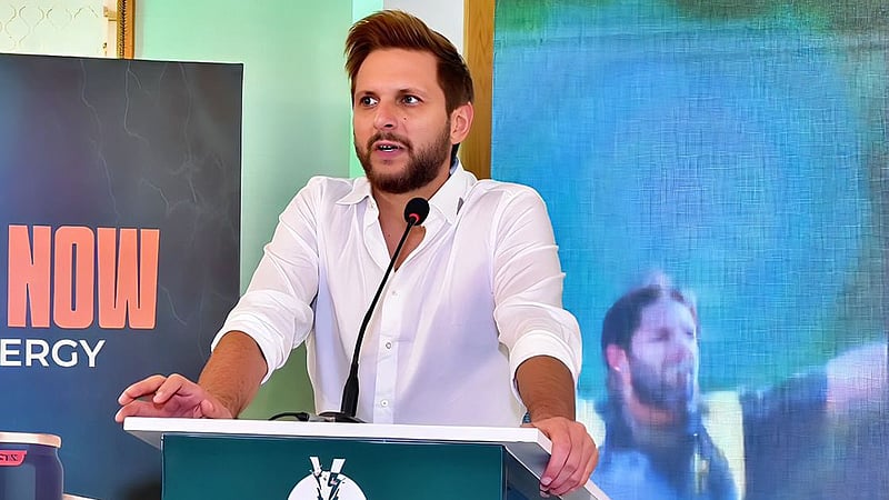 পাকিস্তান দলে বড় রদবদল নিয়ে আফ্রিদি, ‘সবচেয়ে বিস্ময়কর সিদ্ধান্ত’
