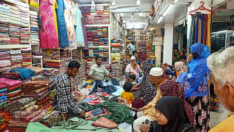 ‘ঈদ বলে কথা, বেশি দাম দিয়েই দুটি শার্ট কিনেছি’