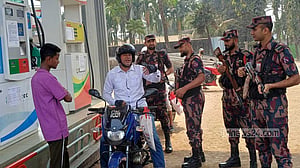 তেল পাচার রোধে সুনামগঞ্জ সীমান্তে বিজিবির নজরদারি