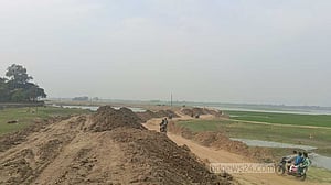 এবারও শেষ হয়নি হাওরের ফসলরক্ষা বাঁধের কাজ, অনিয়মের অভিযোগ