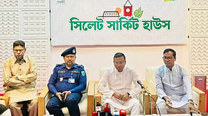 রাশিয়ার তেল কিনতে যুক্তরাষ্ট্রের সঙ্গে আলোচনা চলছে: পররাষ্ট্র উপদেষ্টা