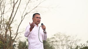 প্রতিশ্রুতি থেকে সরব না, যুদ্ধের জেরে কিছুটা সময় লাগবে: প্রধানমন্ত্রী