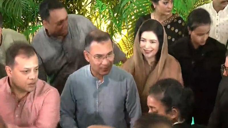 যমুনায় ঈদ শুভেচ্ছা বিনিময়ে প্রধানমন্ত্রী