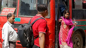 রাজধানীতে নারীদের জন্য আলাদা বাস সার্ভিস চালুর নির্দেশ প্রধানমন্ত্রীর