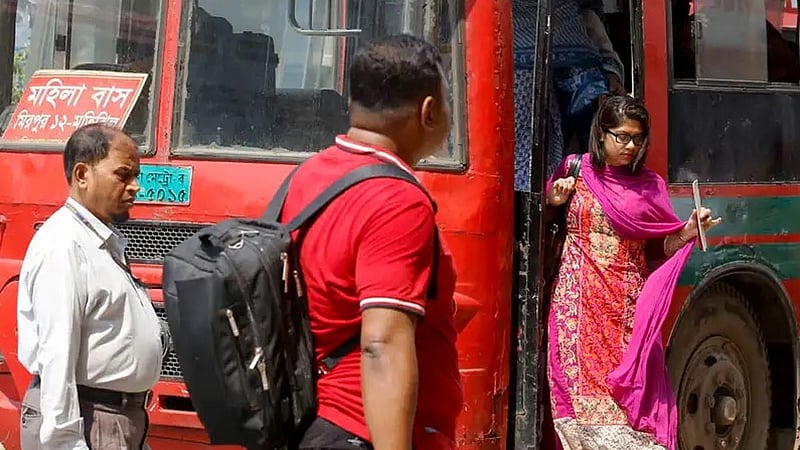 রাজধানীতে নারীদের জন্য আলাদা বাস সার্ভিস চালুর নির্দেশ প্রধানমন্ত্রীর