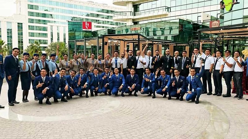 দুবাইয়ে আটকা পড়া ইউএস-বাংলার ৩৯ পাইলট ও কেবিন ক্রু দেশে ফিরলেন