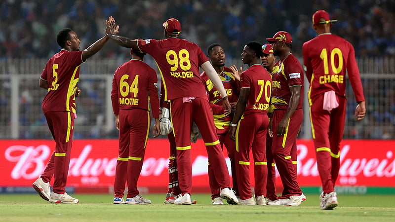 বাণিজ‍্যিক ফ্লাইটে দেশে ফিরছেন ক‍্যারিবিয়ান ক্রিকেটাররা