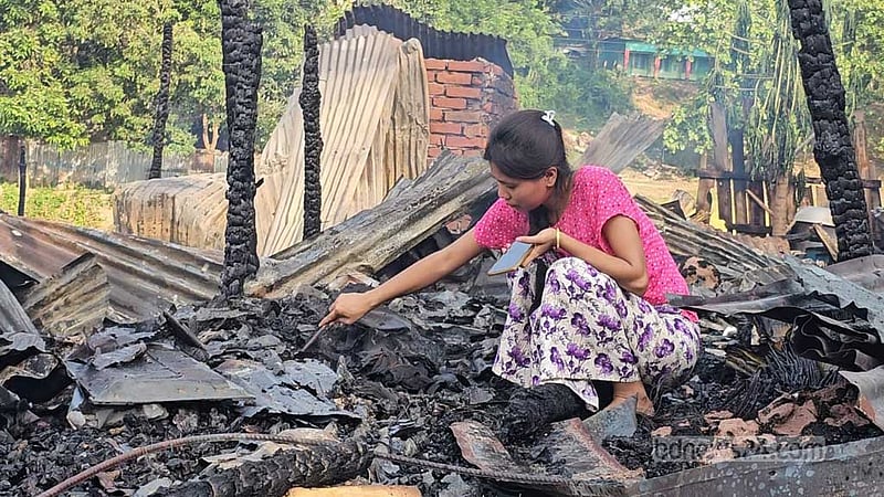 বান্দরবানে অগ্নিকাণ্ডে পুড়ল ৭০ দোকান ও বসতঘর