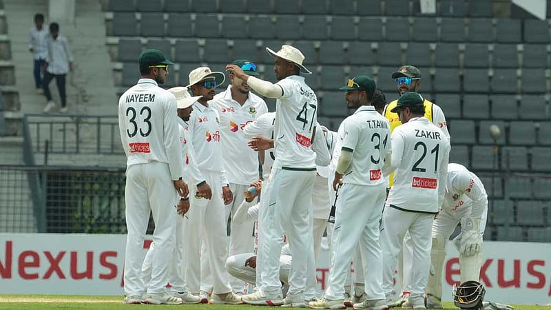 তাইজুলের ৬ উইকেটে পাকিস্তানকে হোয়াইটওয়াশ করল বাংলাদেশ