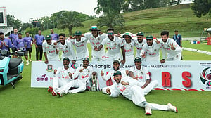 পাকিস্তানকে হোয়াইটওয়াশ করার 'বোনাস' সুইমিং পুল ও জিম