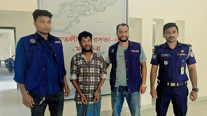 বরগুনায় কিশোরীকে ধর্ষণের অভিযোগে খালু গ্রেপ্তার