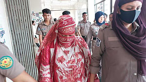 বড় বোনের হয়ে কারাগারে যাওয়ার অভিযোগে ছোট বোন ৩ দিনের রিমান্ডে