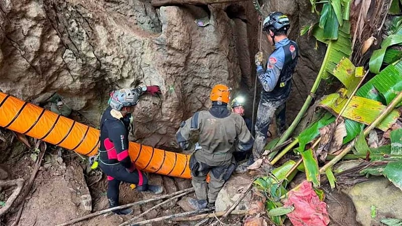 লাওসে জলমগ্ন গুহায় আটকা পড়ার একসপ্তাহ পর ৫ জনকে জীবিত উদ্ধার