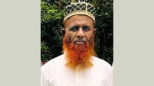‘দুই বাসের প্রতিযোগিতা’, প্রাণ গেল হাসপাতালের দারোয়ানের