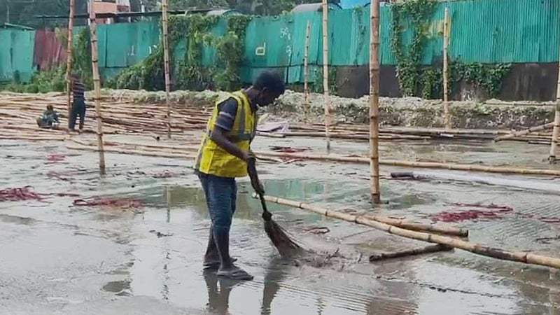 বৃষ্টির সম্ভাবনা মাথায় রেখেই চট্টগ্রামে ঈদ জামাতের প্রস্তুতি