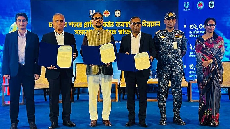 বর্জ্য অপসারণে ‘ডোর টু ডোর’ প্রকল্পে বেসরকারি সহায়তা চান মেয়র শাহাদাত