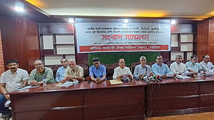 টার্মিনাল বিদেশিদের দিলে চট্টগ্রাম বন্দর পরিচালনায় জাতীয় নিয়ন্ত্রণ দুর্বল হবে: স্কপ