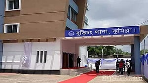 কুমিল্লায় শরীরে কেরোসিন ঢেলে আগুনে দগ্ধ যুবকের মৃত্যু, হিজড়া গ্রেপ্তার