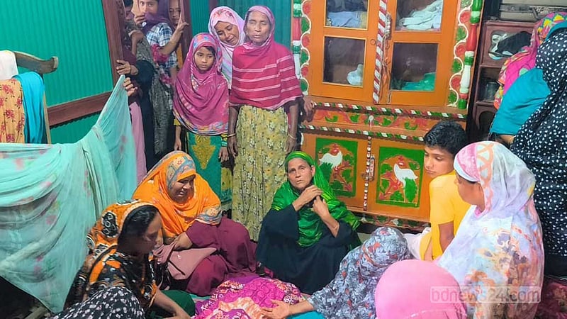 কুমিল্লায় ‘ধানকাটা শ্রমিকদের হাতে’ গৃহবধূ খুন, টাকা-স্বর্ণালঙ্কার ‘লুট’