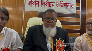 ঢাকা বার নির্বাচন: ভোটার উপস্থিতি কম কেন, জানাল প্রধান নির্বাচন কমিশনার